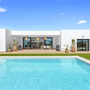  Villa Ayala
